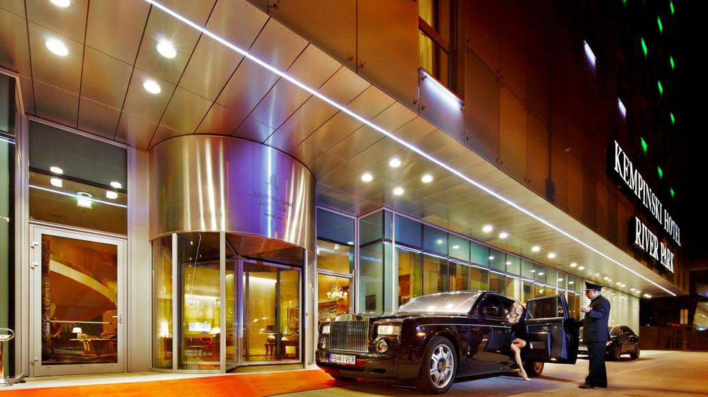 Grand Hotel River Park, A Luxury Collection Hotel, Bratislava Eksteriør billede The entrance of the hotel