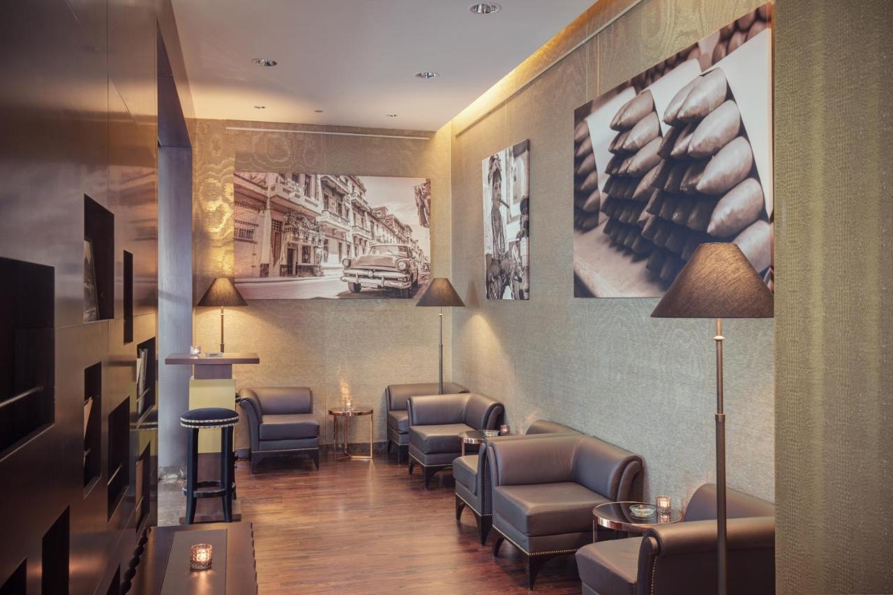 Grand Hotel River Park, A Luxury Collection Hotel, Bratislava Eksteriør billede The interior of the lounge