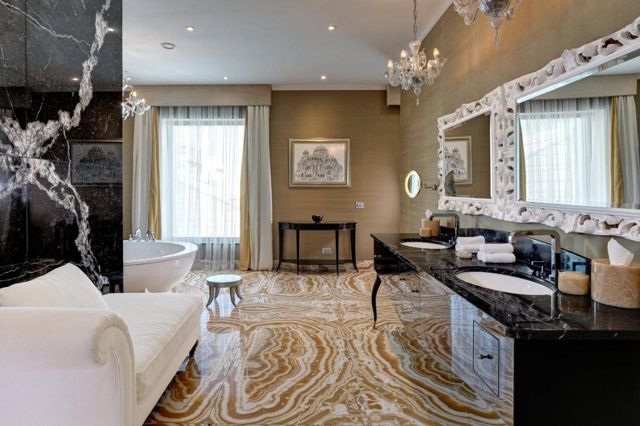 Grand Hotel River Park, A Luxury Collection Hotel, Bratislava Eksteriør billede Bathroom