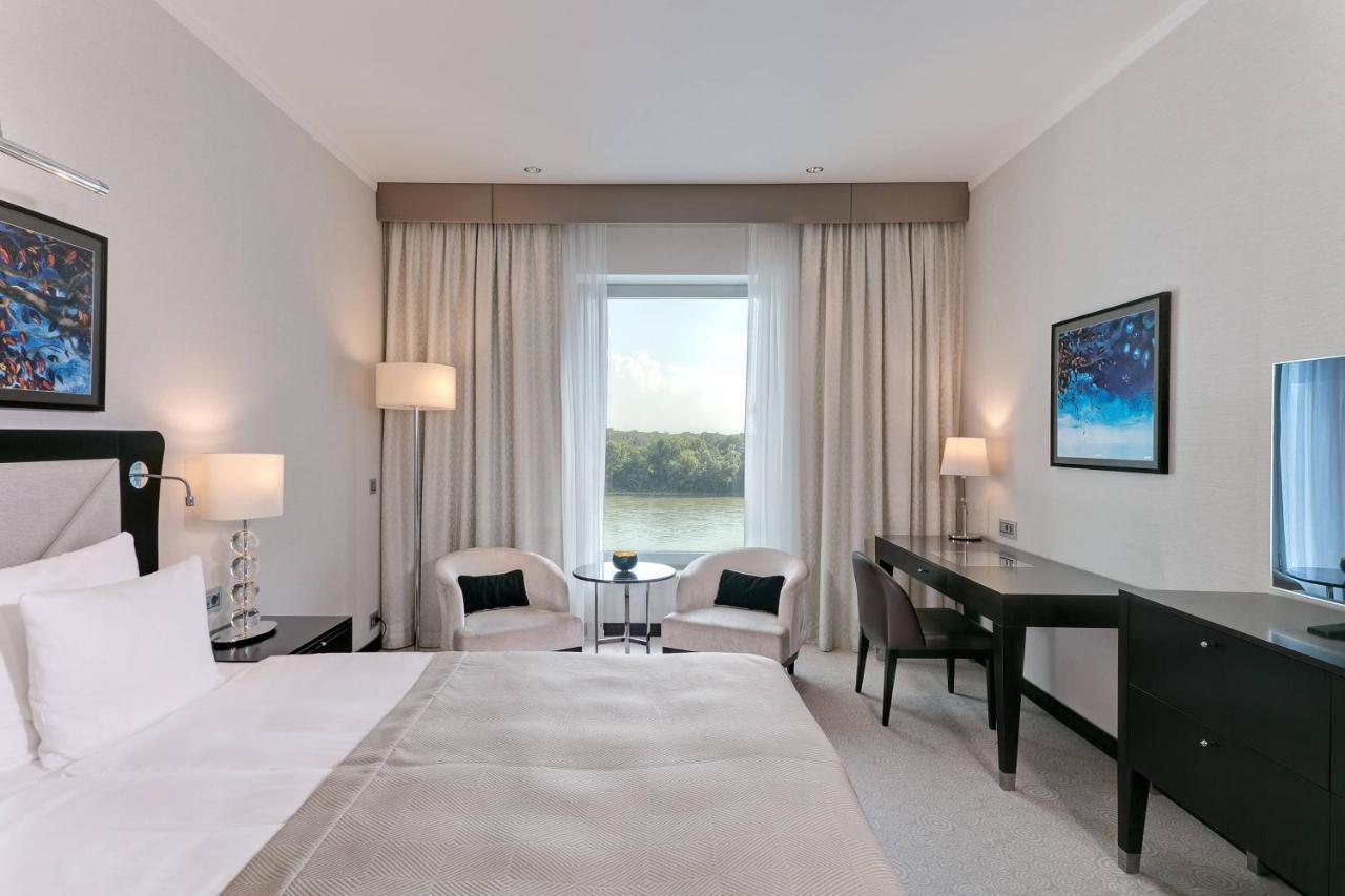 Grand Hotel River Park, A Luxury Collection Hotel, Bratislava Eksteriør billede A room at the hotel