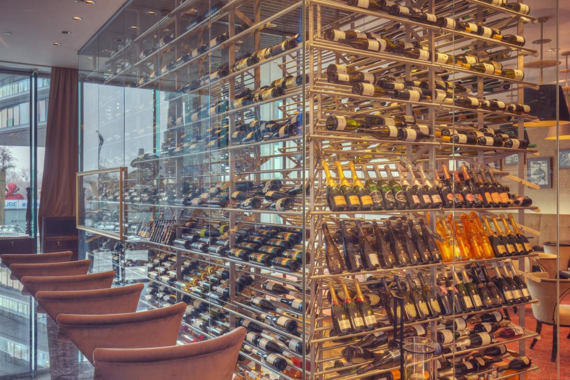 Grand Hotel River Park, A Luxury Collection Hotel, Bratislava Eksteriør billede Wine rack