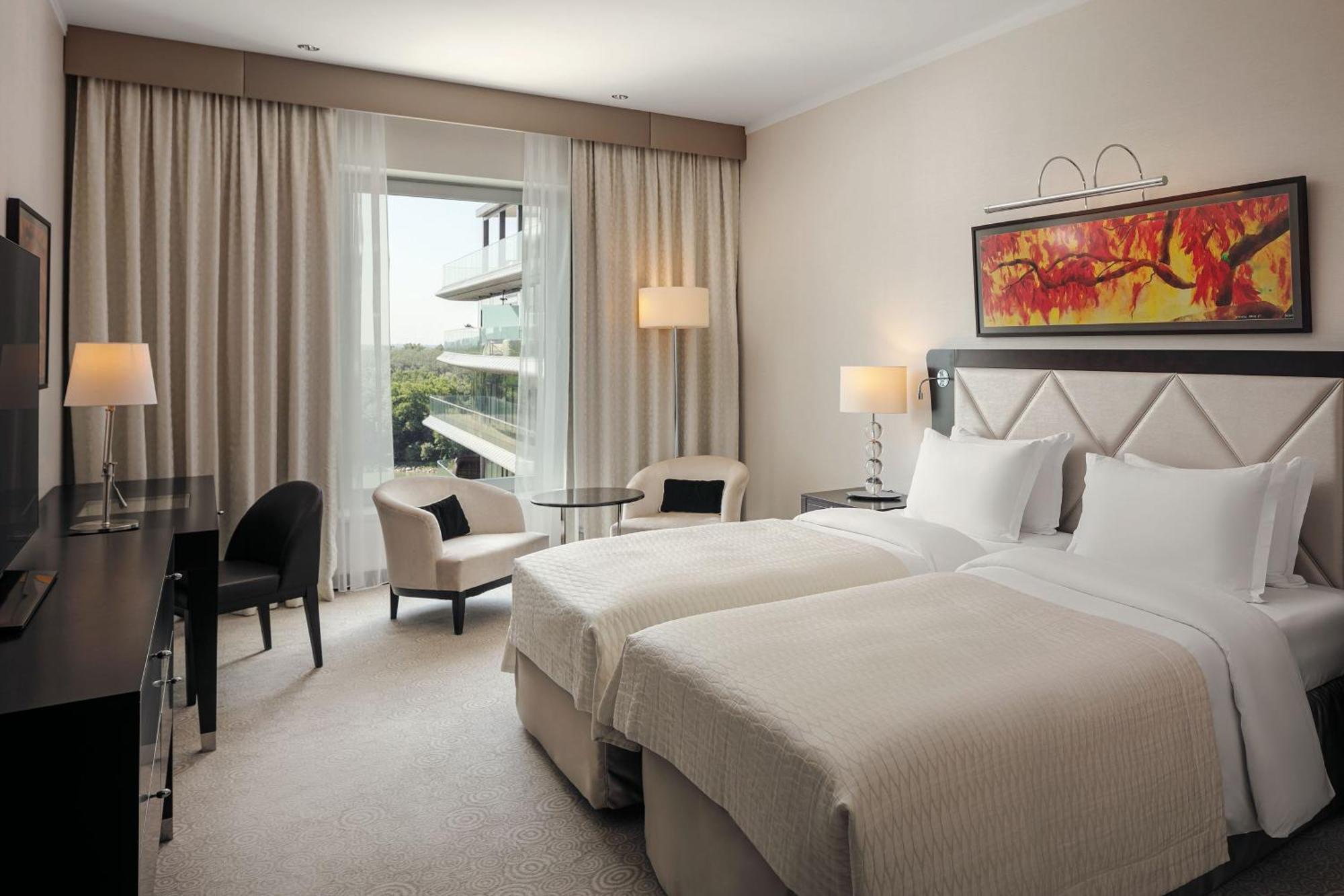 Grand Hotel River Park, A Luxury Collection Hotel, Bratislava Eksteriør billede A room at the hotel